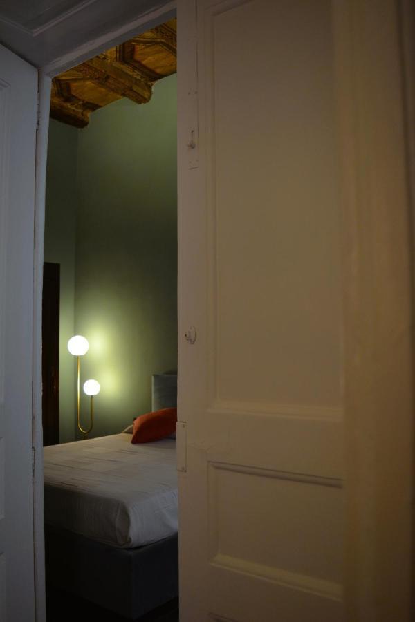 Porta Felu Apartment ซาแลร์โน ภายนอก รูปภาพ